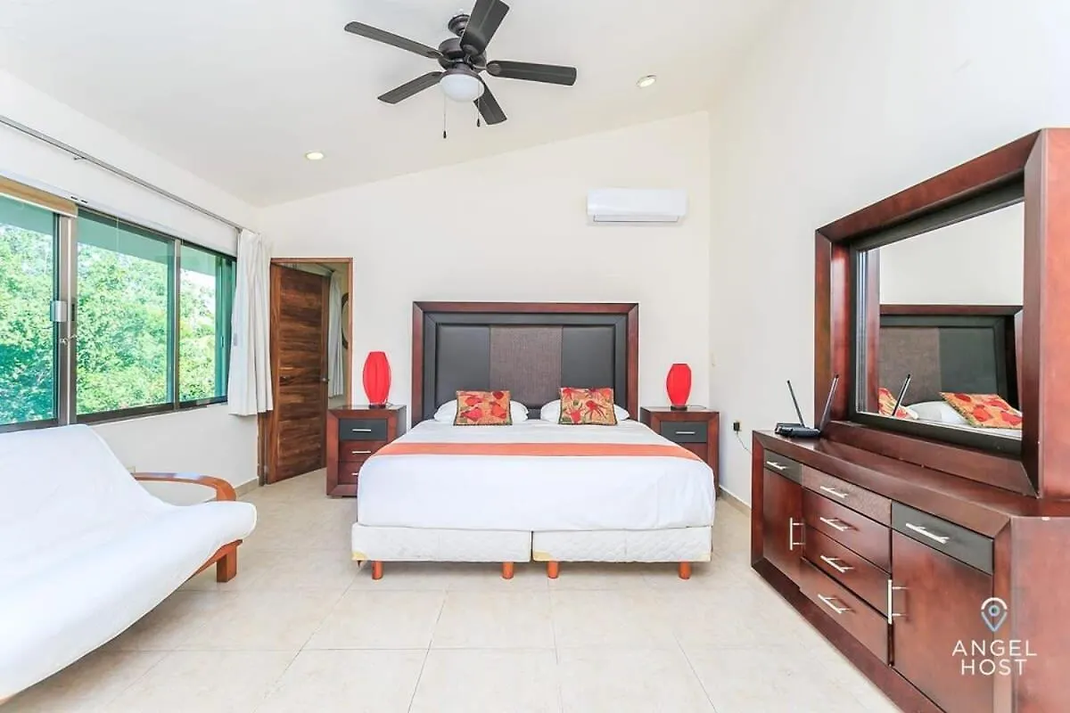 Villa With Private Pool & Large Garden In Playacar 신데 델 카르멘