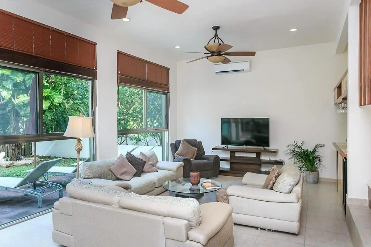Villa With Private Pool & Large Garden In Playacar 신데 델 카르멘 멕시코