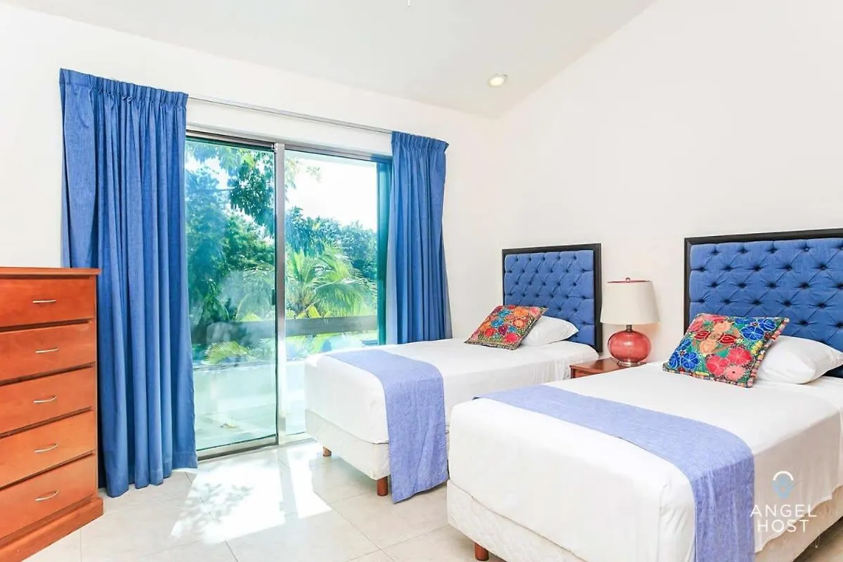 Villa With Private Pool & Large Garden In Playacar 普拉亚卡门