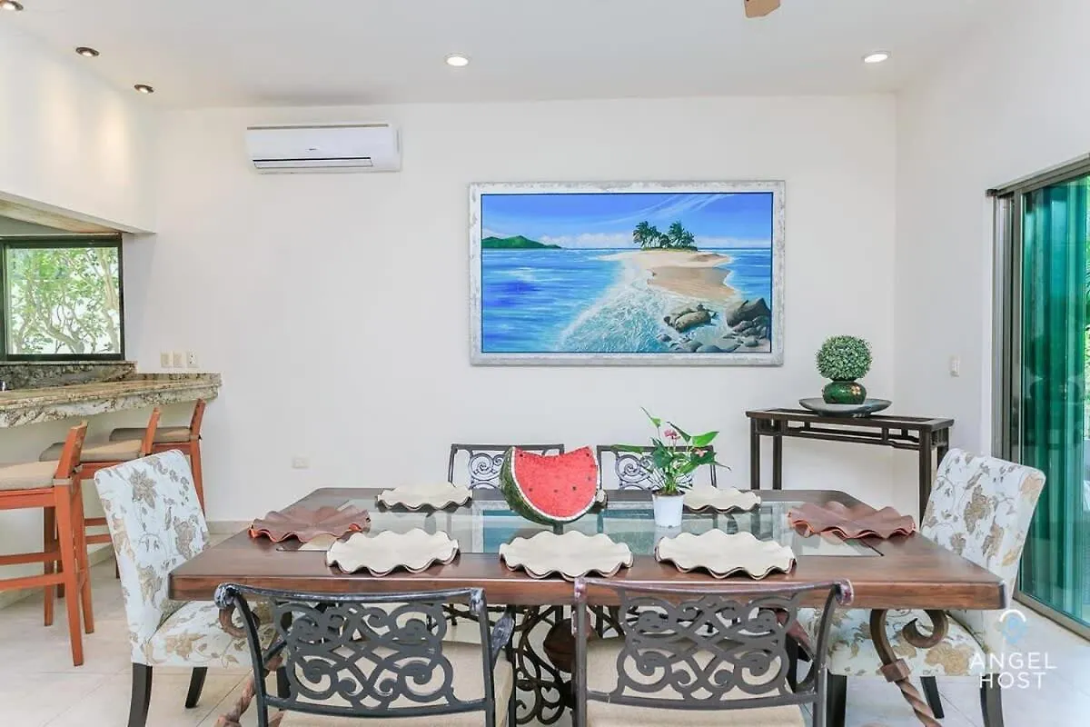 Villa With Private Pool & Large Garden In Playacar 普拉亚卡门