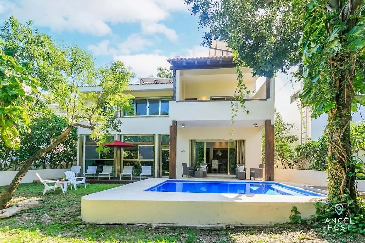 Villa With Private Pool & Large Garden In Playacar 普拉亚卡门 0*,  墨西哥