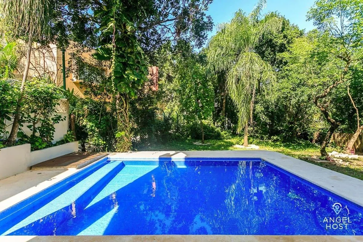 Villa With Private Pool & Large Garden In Playacar 普拉亚卡门